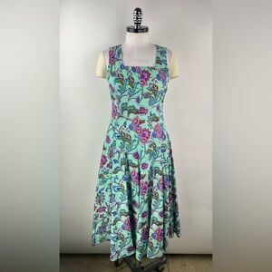 💚 3176. Contour Fit And Flare Sleeveless Dress